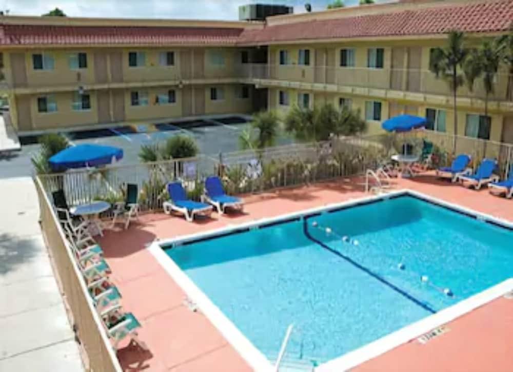 Motel 6 Riviera Beach Fl Εξωτερικό φωτογραφία